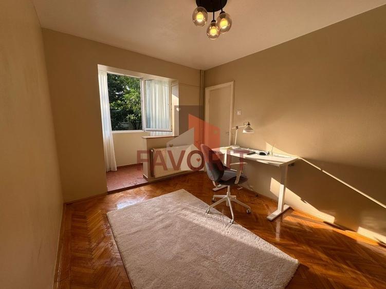 Apartament cu 2 camere nedecomandat, mobilat în Dacia