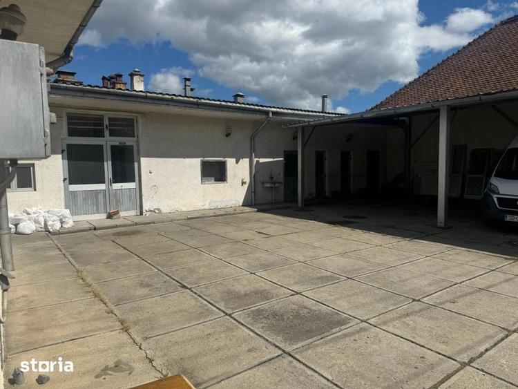Spațiu comercial, de 380 mp, în Terezian