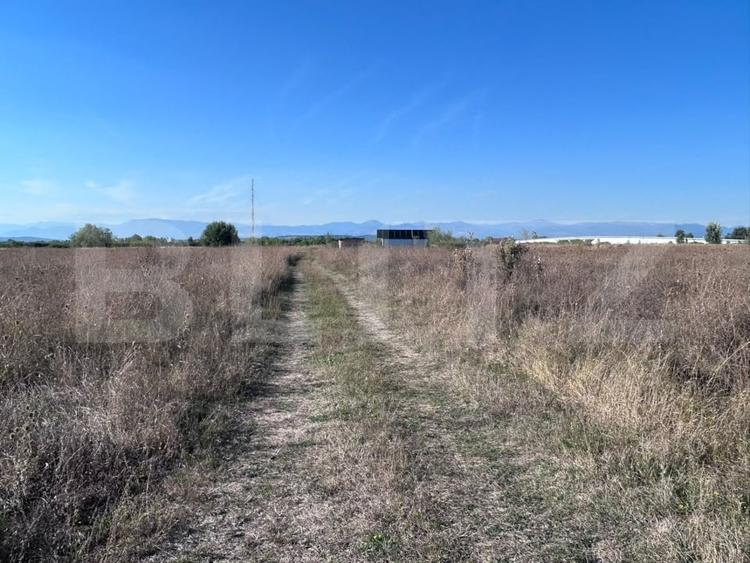Teren Construcții extravilan de 470 mp, în Vest