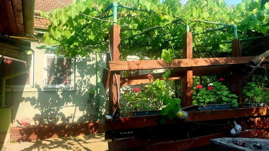 Casă cu 4 camere cu Teren 618 Mp în Semicentral