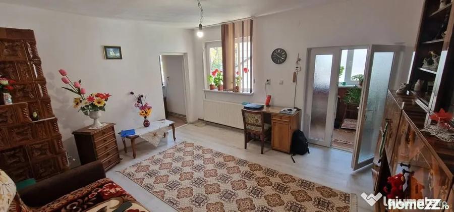 Casă cu 3 camere cu Teren 281 Mp în Central
