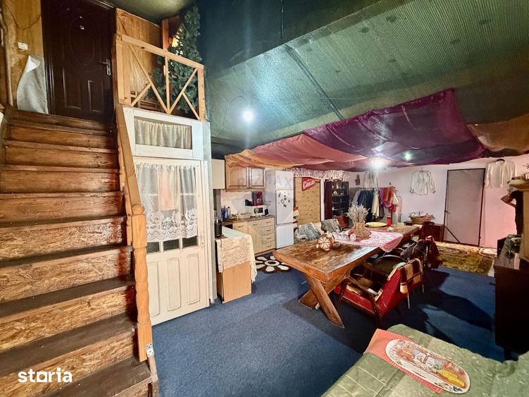 Casă cu 5 camere cu Teren 3344 Mp în Țifești