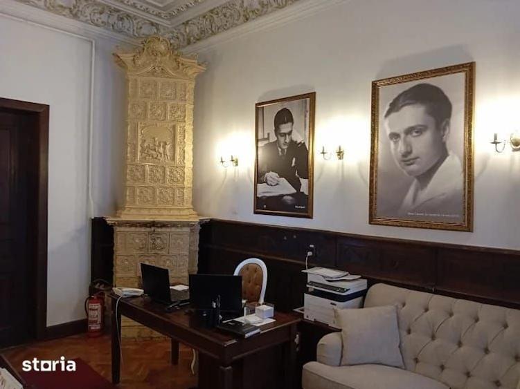 Casă cu 7 camere cu Teren 707 Mp în Nord