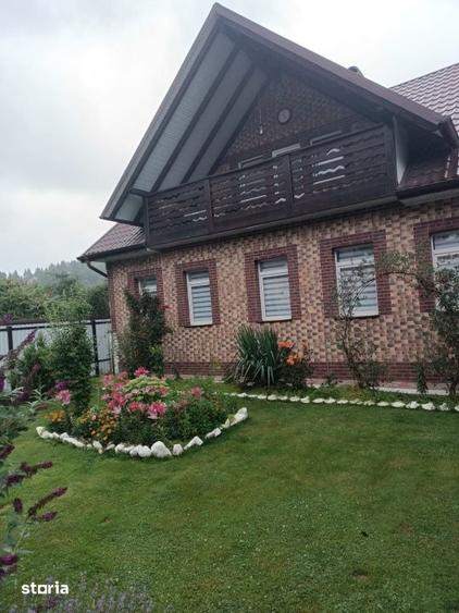 Casă cu 7 camere cu Teren 5200 Mp în Rădăuți