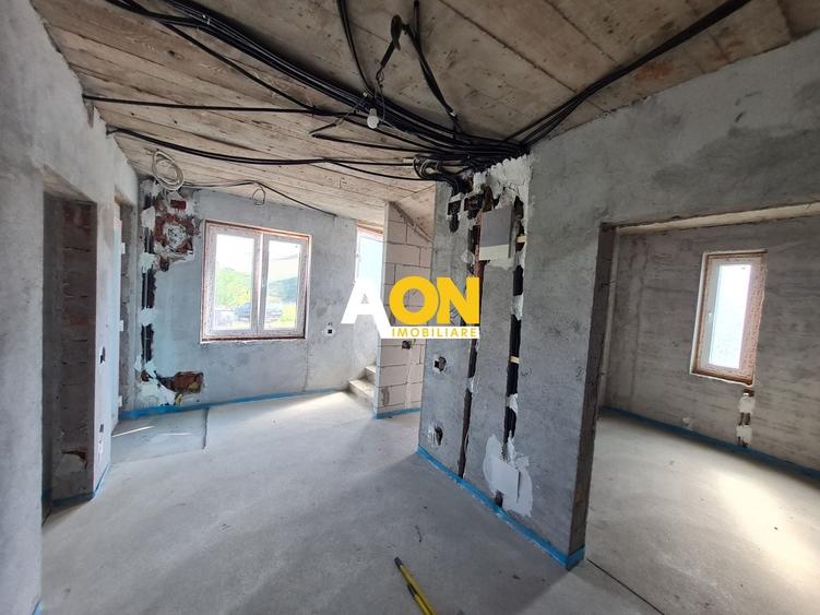 Casă individuală cu 5 camere cu Canalizare în Ampoi 3
