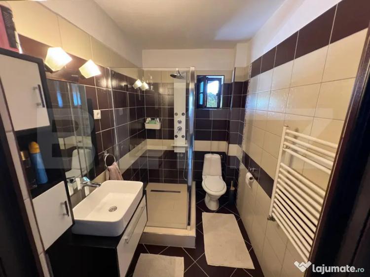 Casă cu 4 camere cu Teren 1760 Mp în Sântana de Mureș