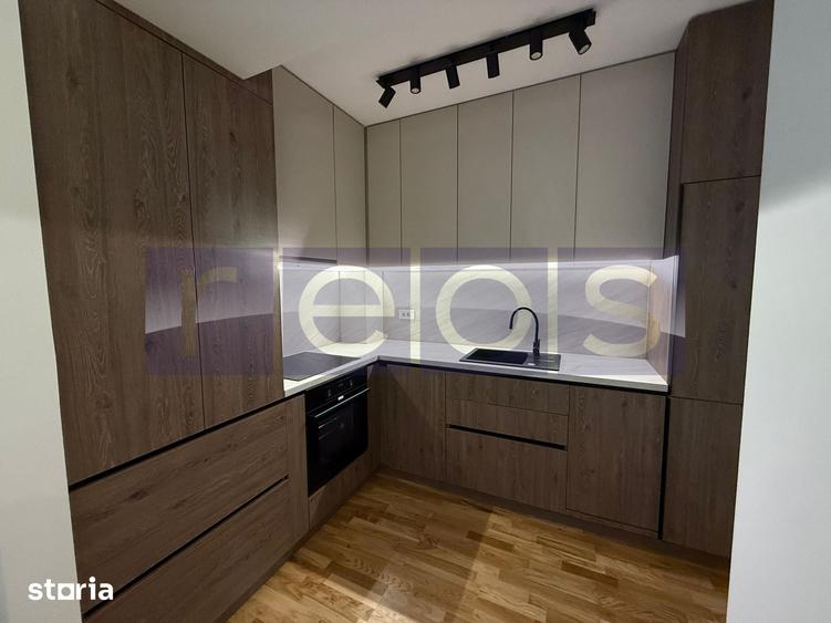 Apartament cu 3 camere în Dămăroaia