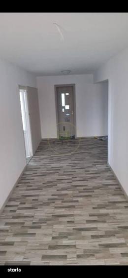 Casă cu 5 camere cu Teren 544 Mp în Mănești
