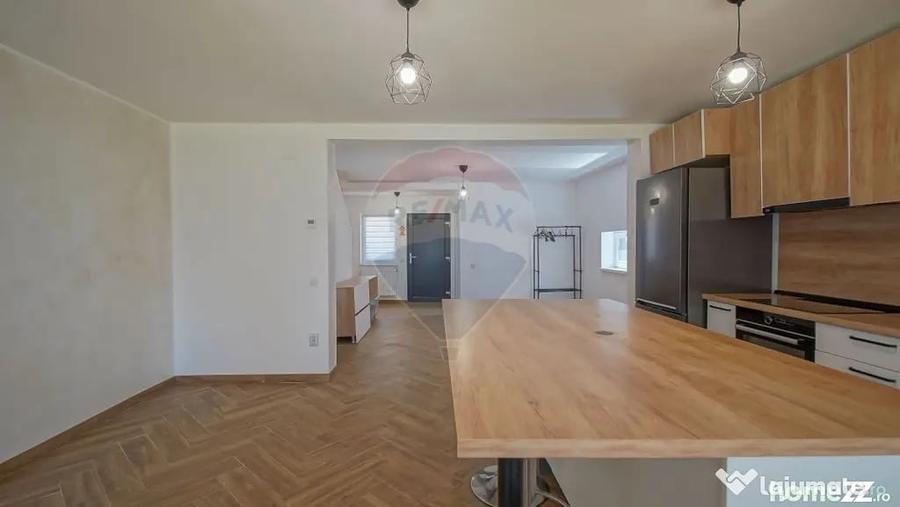 Casă cu 4 camere cu Teren 103 Mp în Tărlungeni