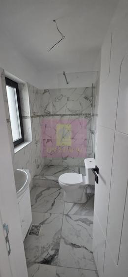 Vila de vanzare cu 4 camere in Brebu - 19
