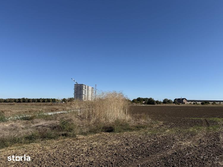 Teren de 4232 mp, în Aurel Vlaicu