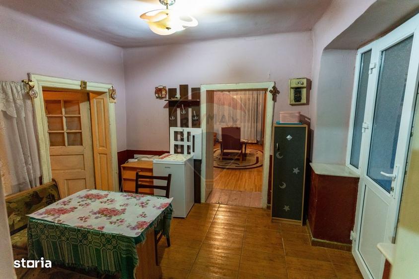 Casă cu 4 camere în Criș