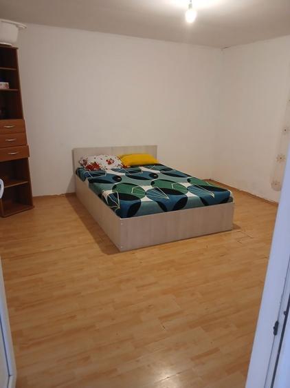 Casă cu 2 camere cu Teren 550 Mp în Central