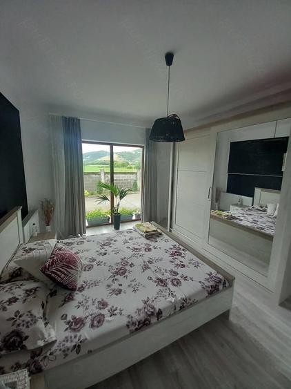 Casă cu Teren 1500 Mp în Banpotoc