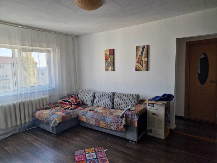 Apartament cu 2 camere decomandat în Exterior Vest