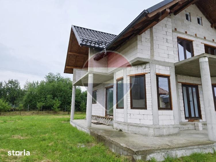 Casa / Vila de vanzare in Marginea - 4