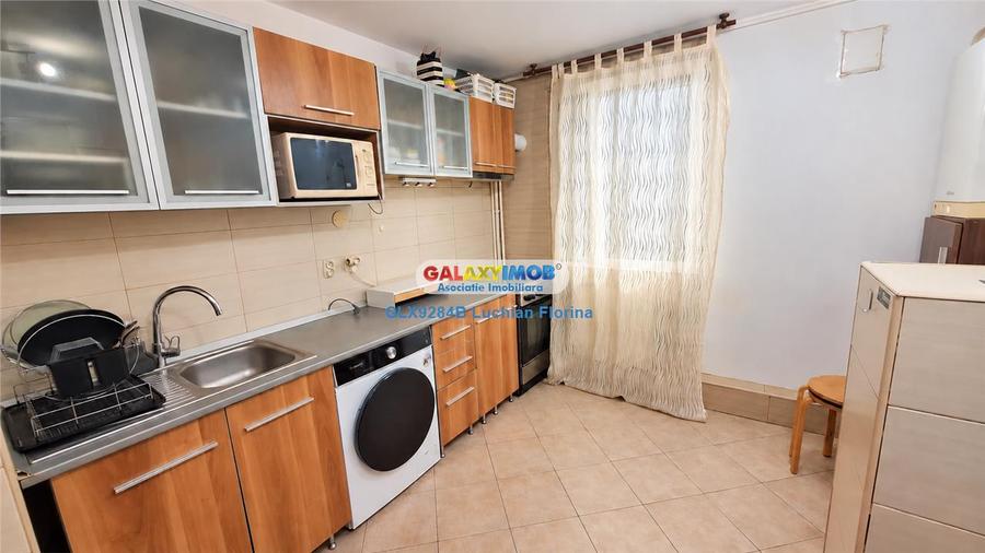 Apartament cu 3 camere semidecomandat, mobilat în Berceni