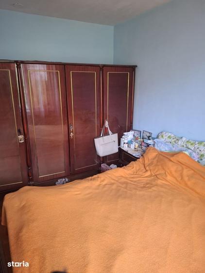 Apartament cu 3 camere semidecomandat în Rahova — fotografia 2
