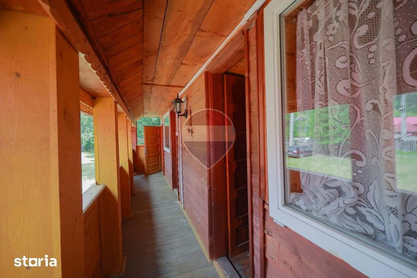 Casă cu Teren 3326 Mp în Cobleș