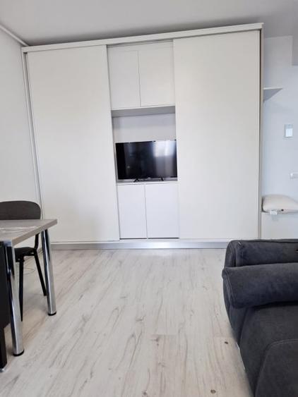 Apartament cu 2 camere decomandat, mobilat în Berceni
