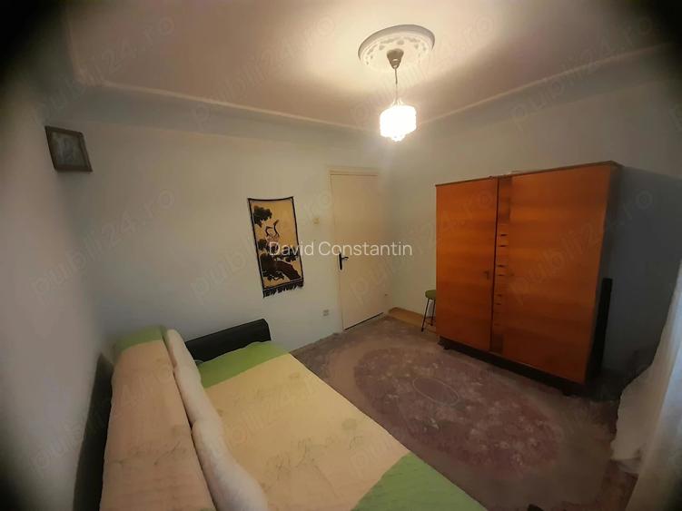 Vand apartament cu 3 camere, decomandat, Pacurari, Ia?i, etaj 6 din 10, suprafa?a 50 mp.
