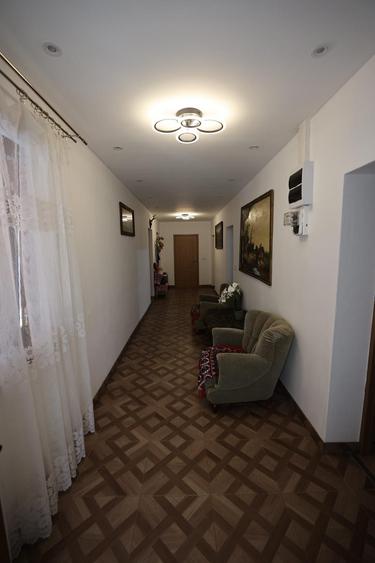 Casă cu 4 camere în Lalașinț