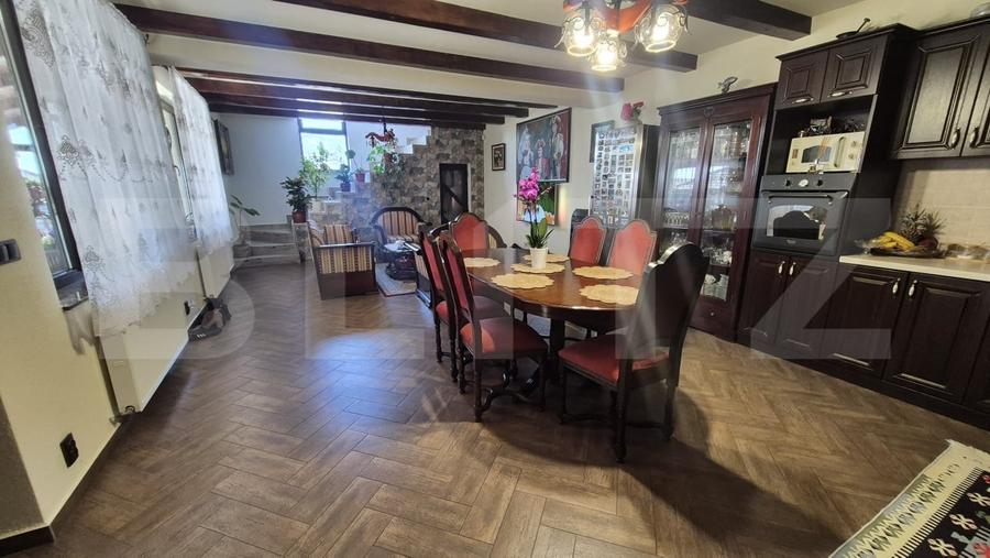 Casă individuală cu 5 camere cu Canalizare în Lazuri