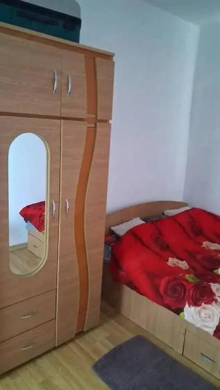 Garsonieră semidecomandată în Casa de Cultură