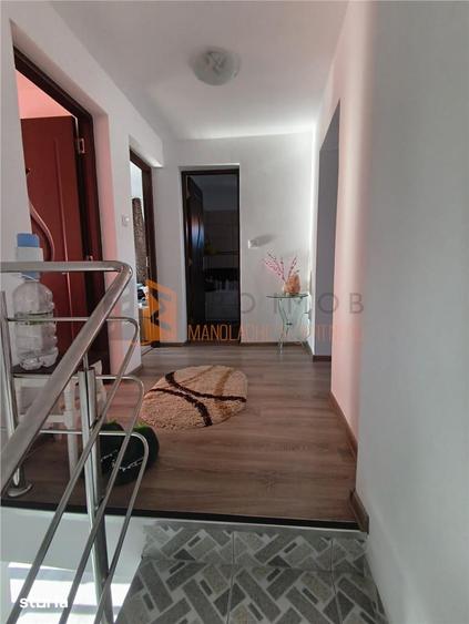 Casă cu 5 camere decomandat cu Teren 1350 Mp în Vintilă Vodă