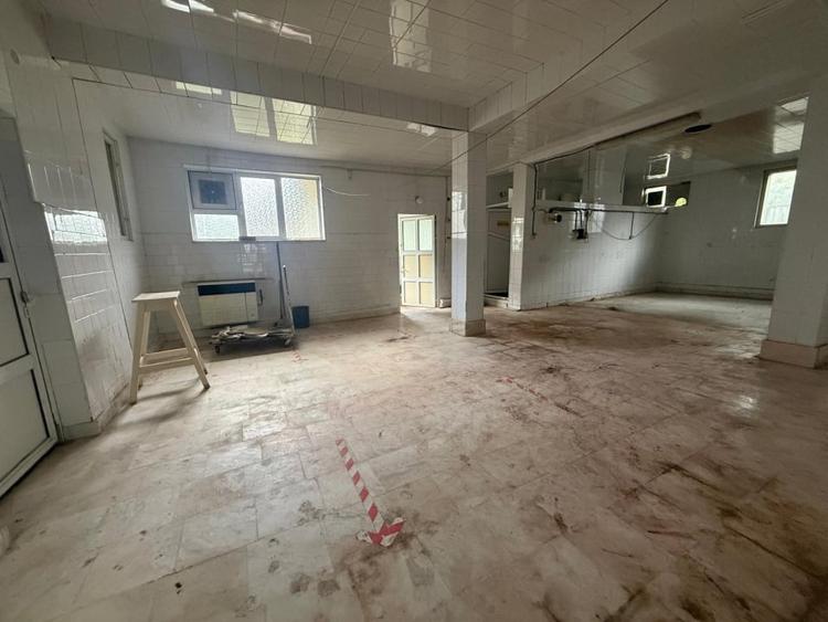 Casă individuală cu 10 camere cu Canalizare în Băicoi
