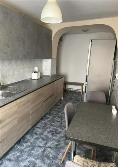 Apartament cu 3 camere decomandat, mobilat în Astra