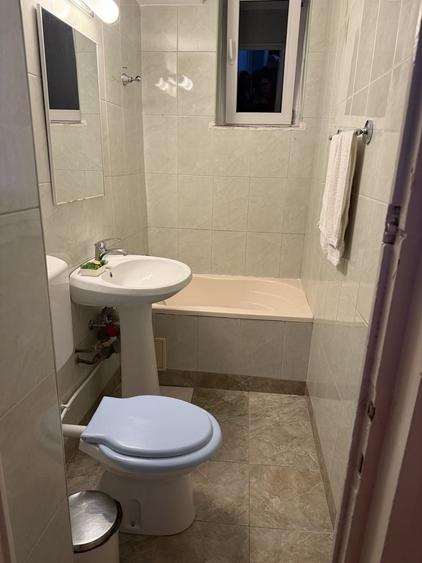 Apartament cu 2 camere semidecomandat în Gara de Nord