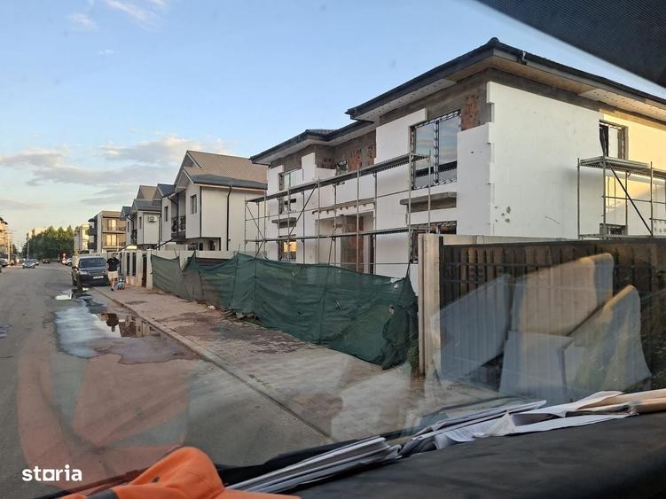 Casă cu 4 camere cu Teren 250 Mp în Central