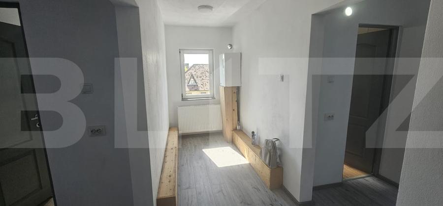 Apartament cu 3 camere decomandat în Semicentral
