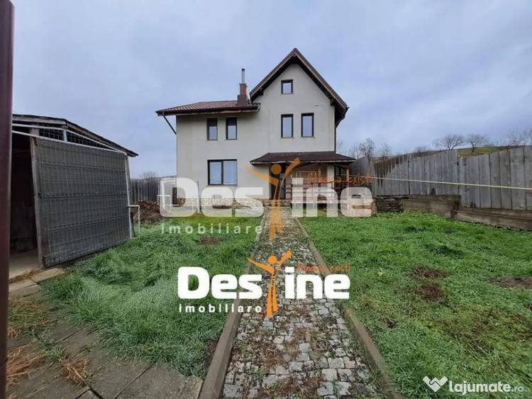 Casă cu 4 camere cu Teren 500 Mp în Bogonos
