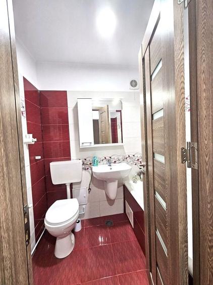 Închiriez Apartament cu 🏡 2 camere, centrală proprie, parcare, 1 Decembrie 1918 - 8