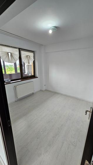 Apartament cu 2 camere semidecomandat în Centura Nord