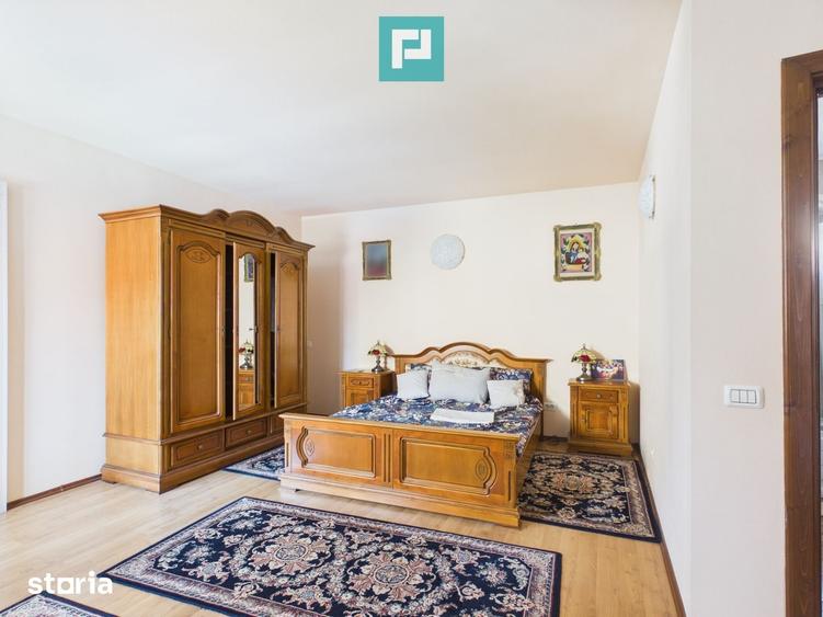Casă cu 6 camere cu Teren 500 Mp în Ultracentral