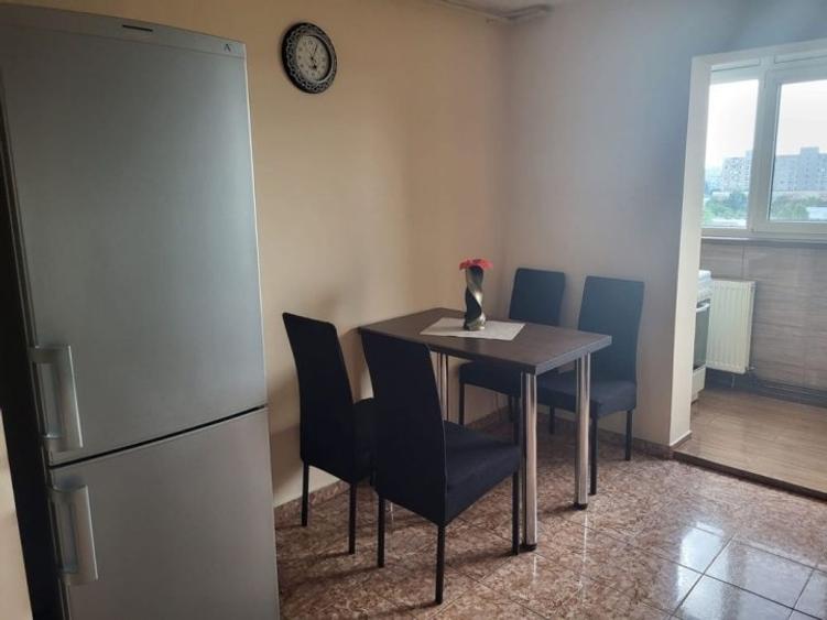 Apartament cu 2 camere decomandat, mobilat în Vitan