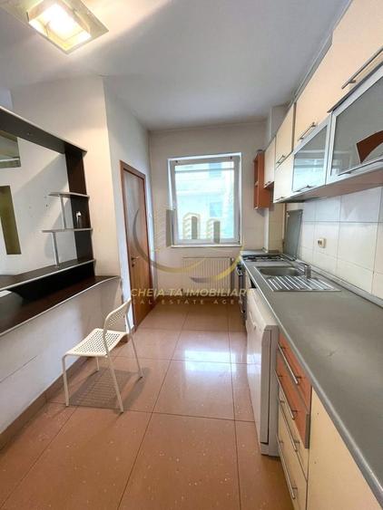 Apartament cu 2 camere decomandat în Central