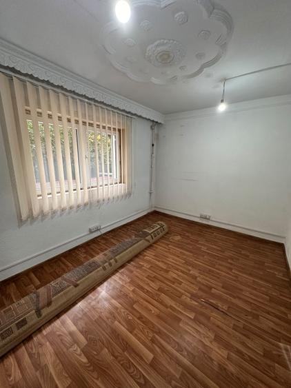 Birou, de 50 mp, în Central