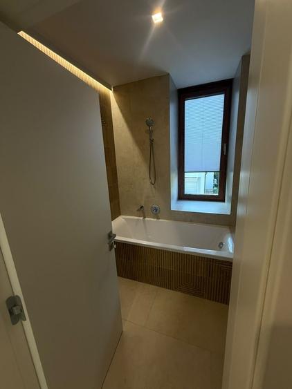 Casă cu 5 camere cu Canalizare în Pipera
