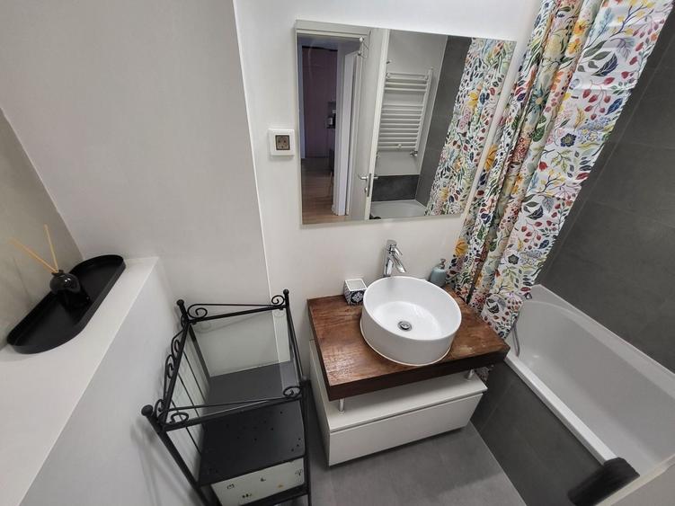 Apartament cu 2 camere semidecomandat în Herăstrău