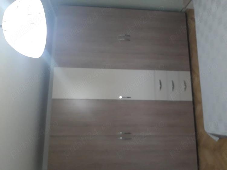 Apartament cu 3 camere decomandat în Exterior Vest