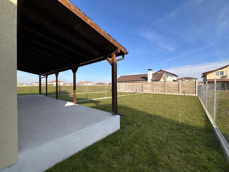 Duplex cu 4 camere cu Teren 300 Mp în Moșnița Nouă