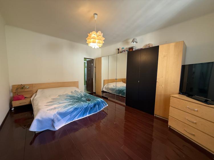 Apartament cu 2 camere semidecomandat în 1 Mai