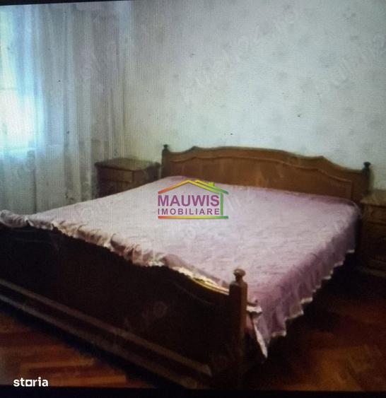 Apartament cu 3 camere decomandat în Vitan