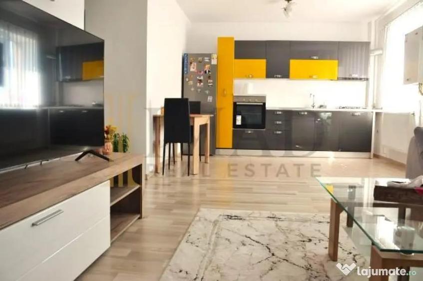 Apartament cu 2 camere decomandat în Micro 12