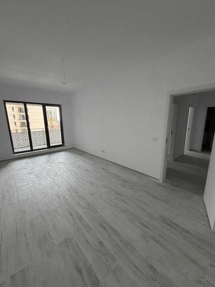 Apartament cu 2 camere decomandat în Exterior Vest