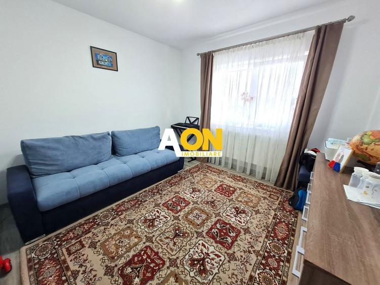 Casă individuală cu 6 camere cu Canalizare în Bărăbanț